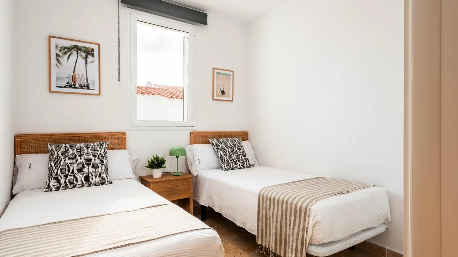 Сasa de vacaciones 3 Bedroom Villa, 300M To Arenal D'En Castell Beach Punta Grossa