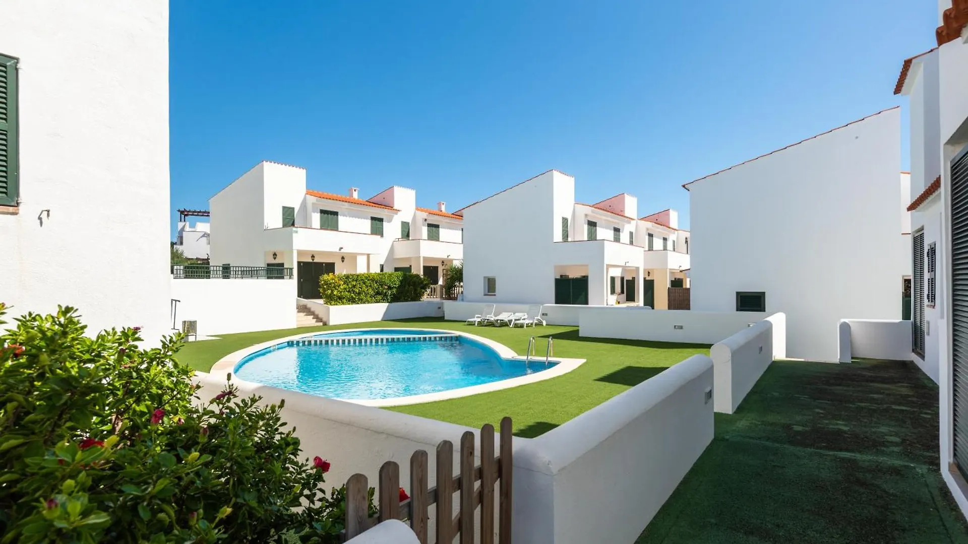3 Bedroom Villa, 300M To Arenal D'En Castell Beach Punta Grossa